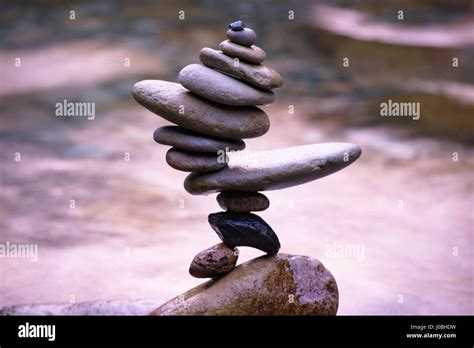 kokei mikuni|Rock Balancing, the Art that Defies Gravity